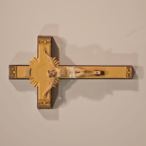 Vintage Resin INRI Holy Cross Spiritual Crucifix With Candles - Picture 6 of 11